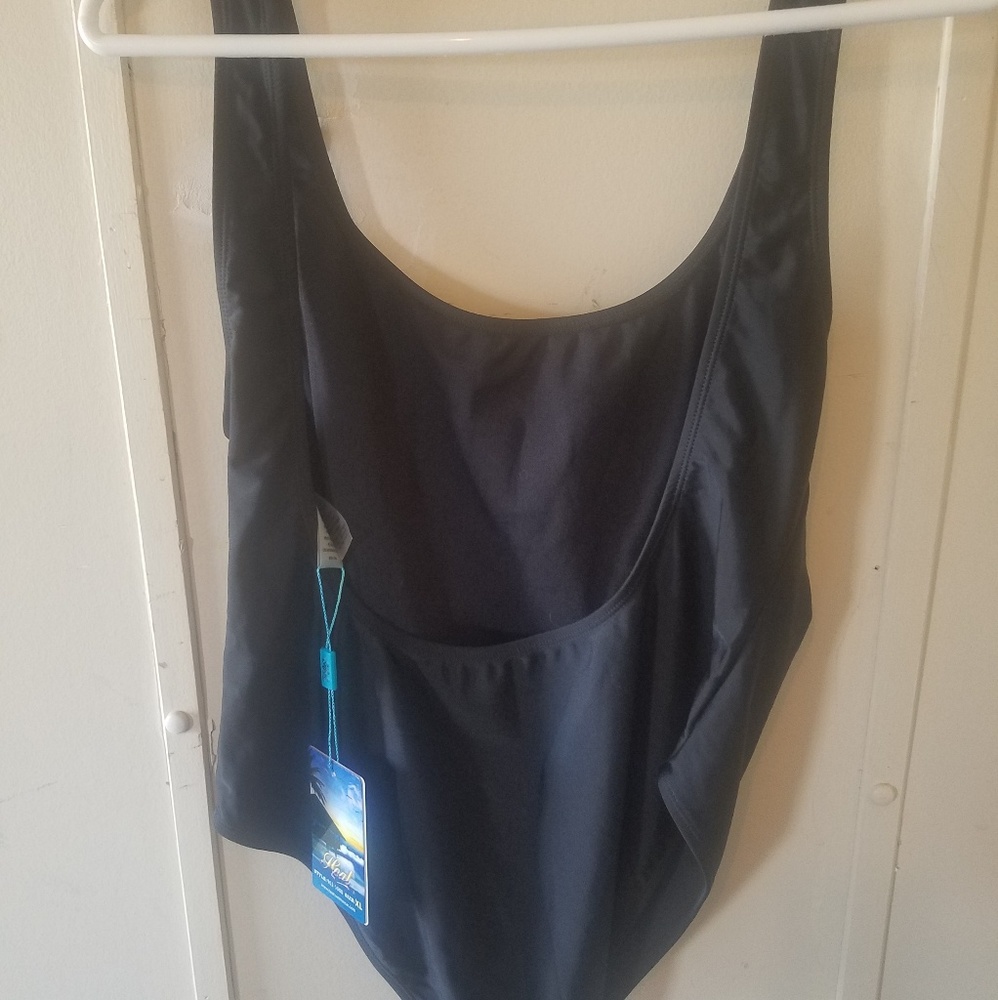Swimsuit - Picture 2 of 3